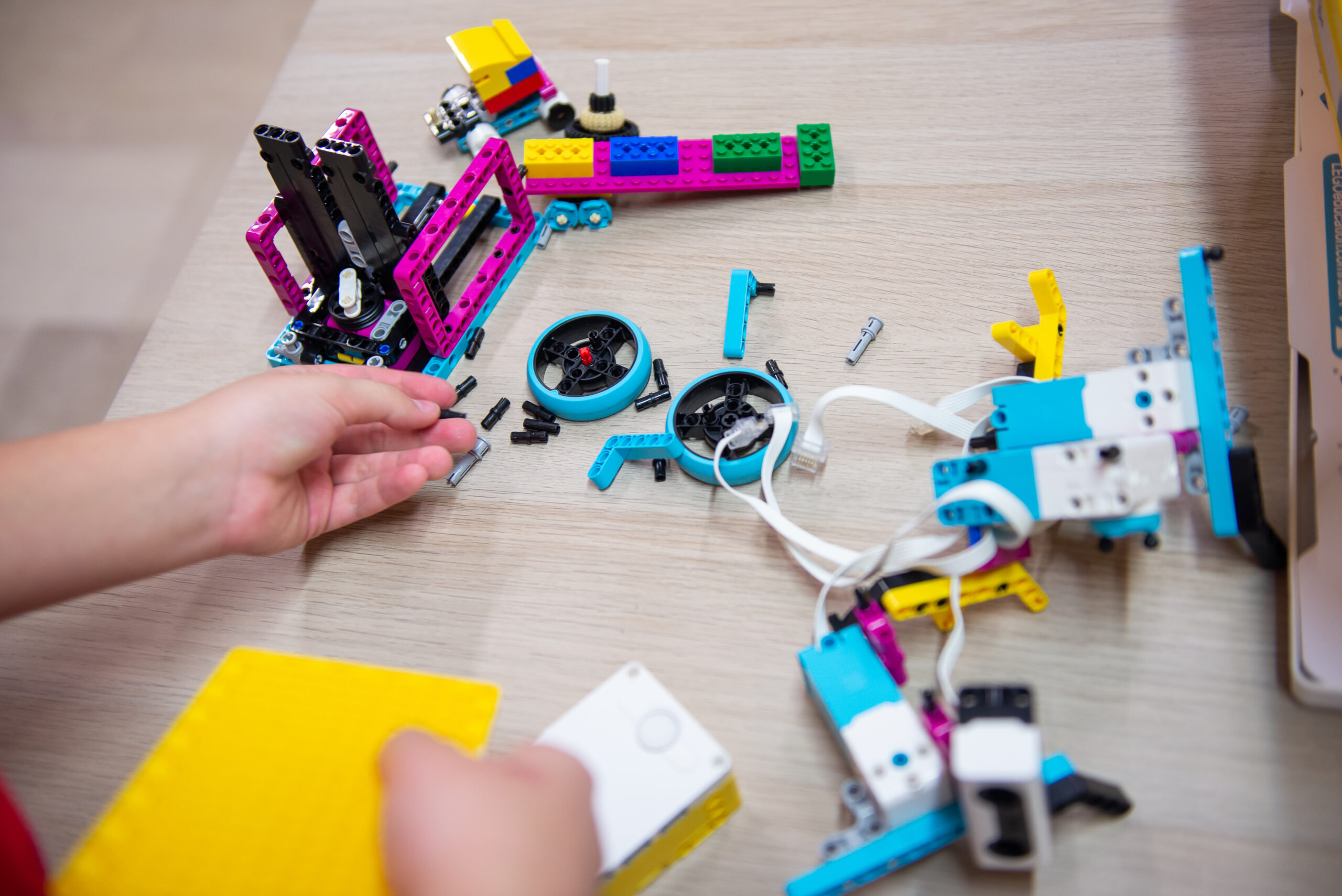 Εκαπιδευτική ρομποτική & drones creative kids